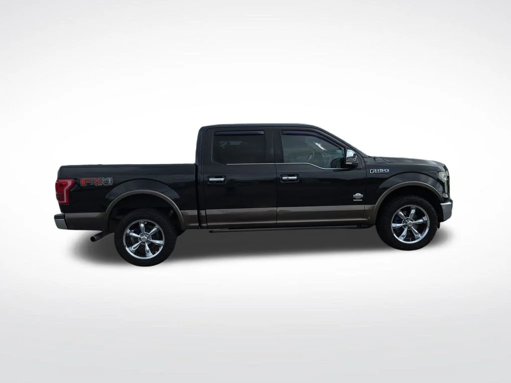 Used 2015  Ford King Ranch image 9