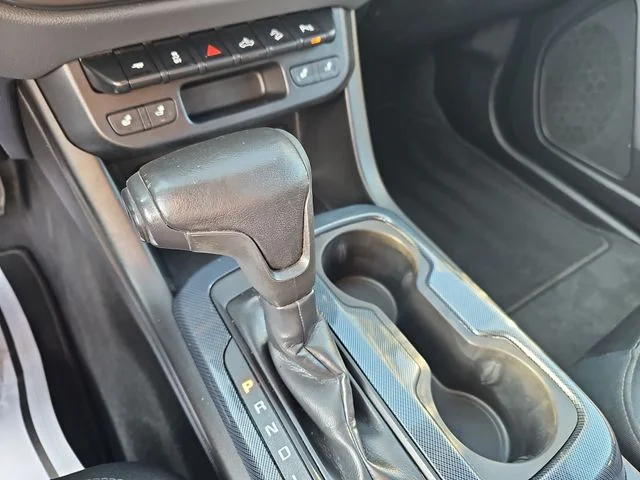 Used 2019 Black Chevrolet Z71 image 18