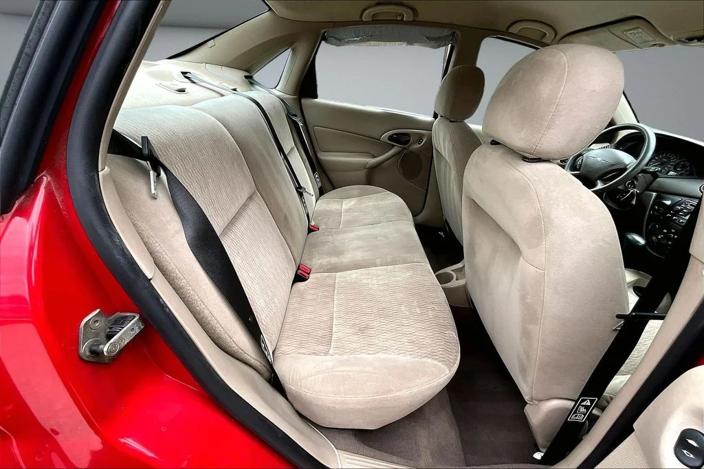 Used 2001  Ford SE image 23
