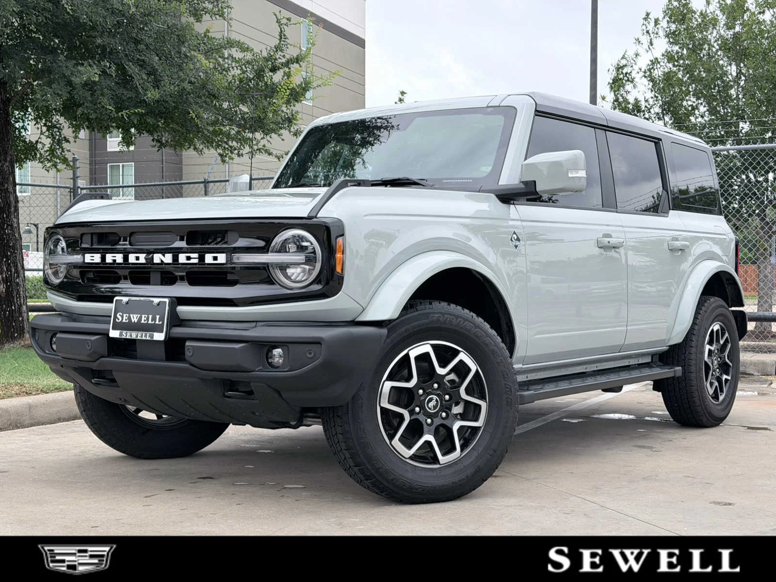 2024 Ford Bronco Outer Banks 4x4's photo