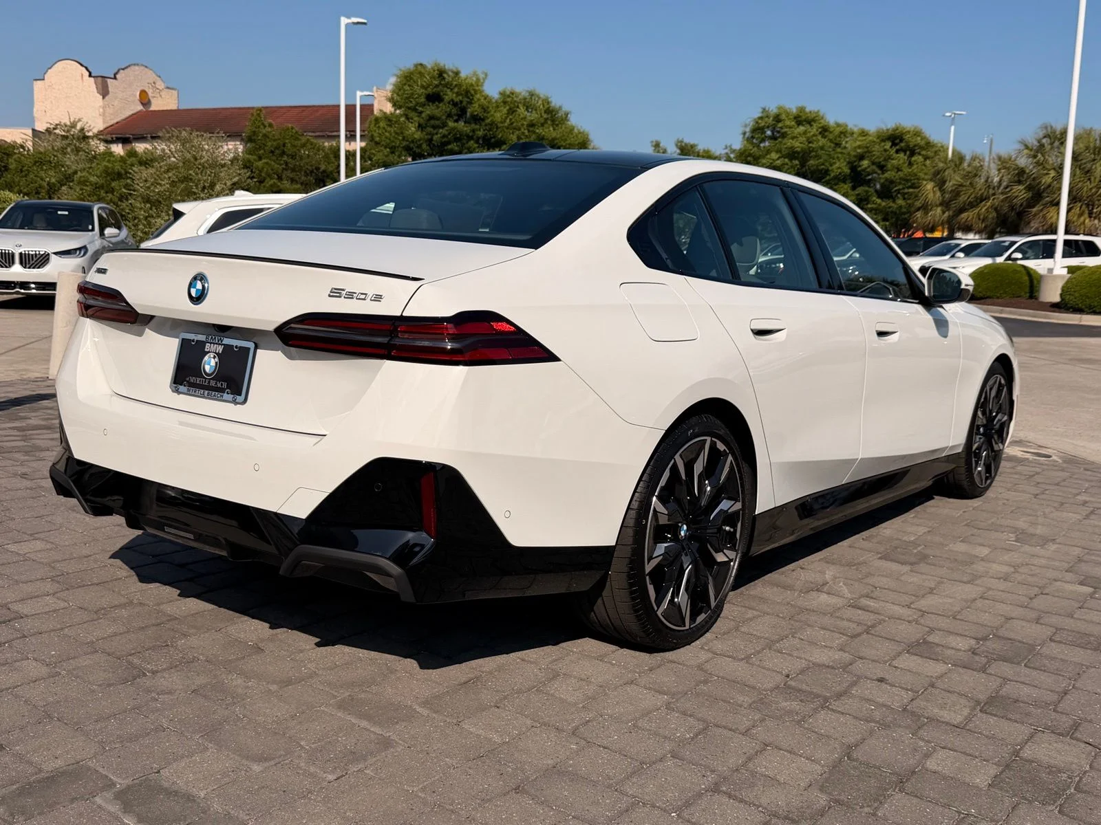 2026 BMW 5 Series 550e - Photo 9