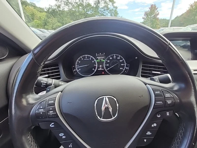 Used 2022  Acura Premium Package image 8