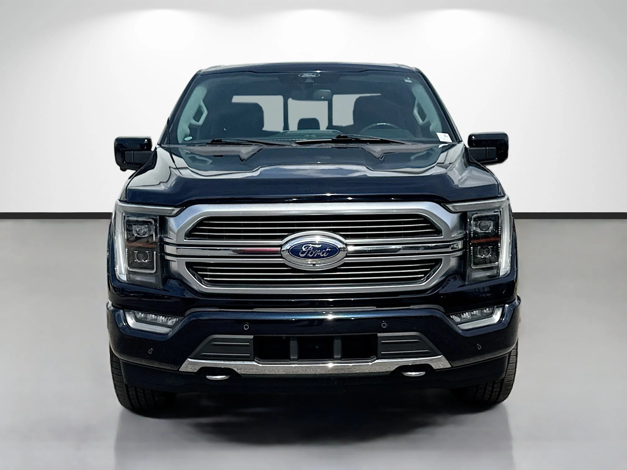Used 2022 Blue Metallic Ford Limited image 8