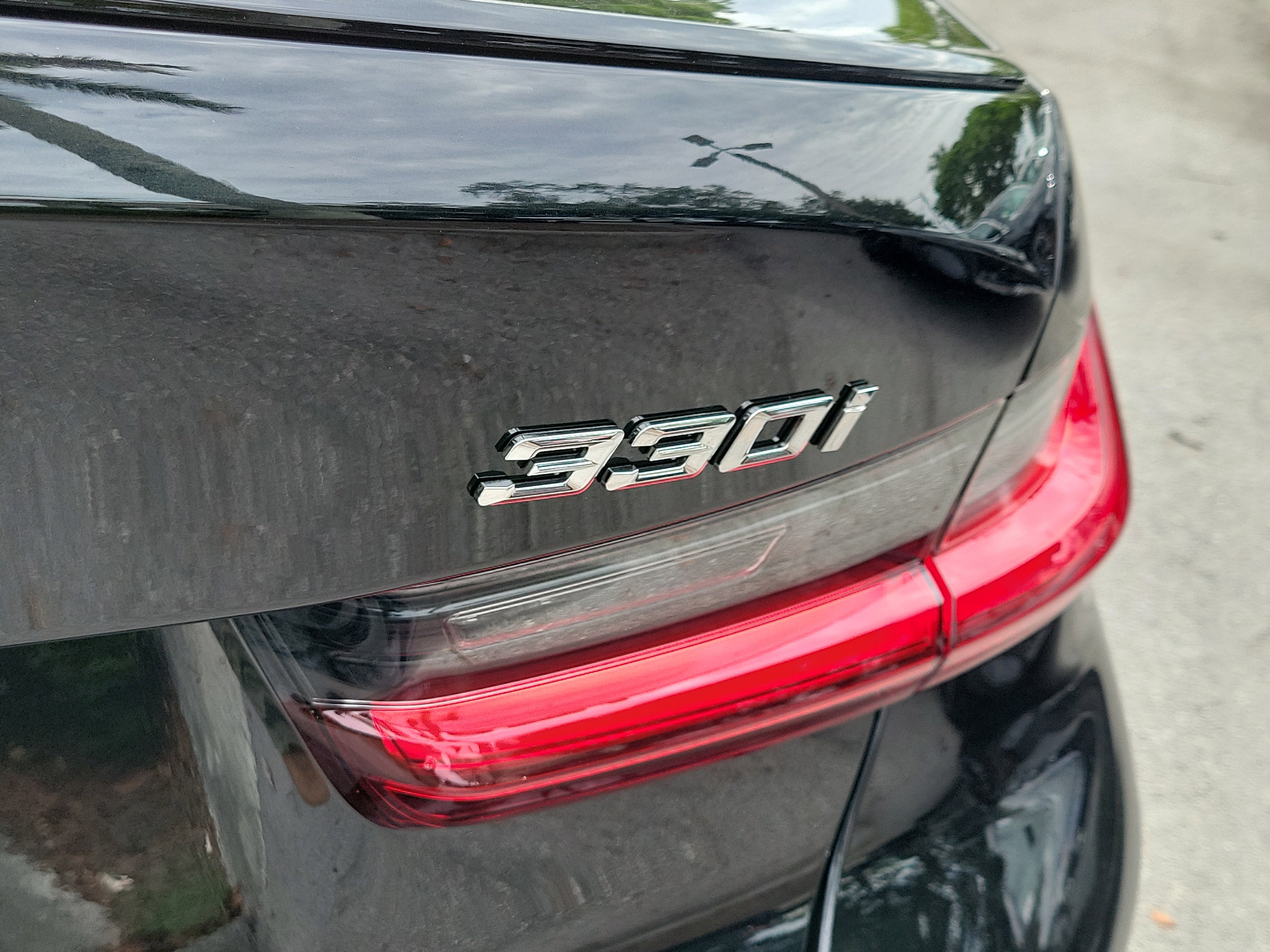 New 2026 Black Sapphire Metallic BMW 330i NA image 5