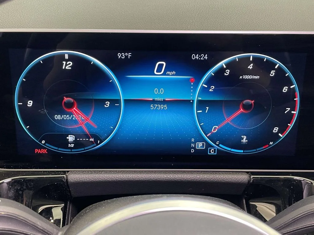 Used 2021 White Mercedes-Benz GLA 250 image 37