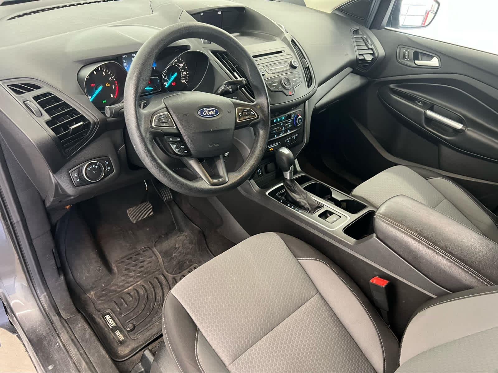 Used 2017 Magnetic Ford SE image 13