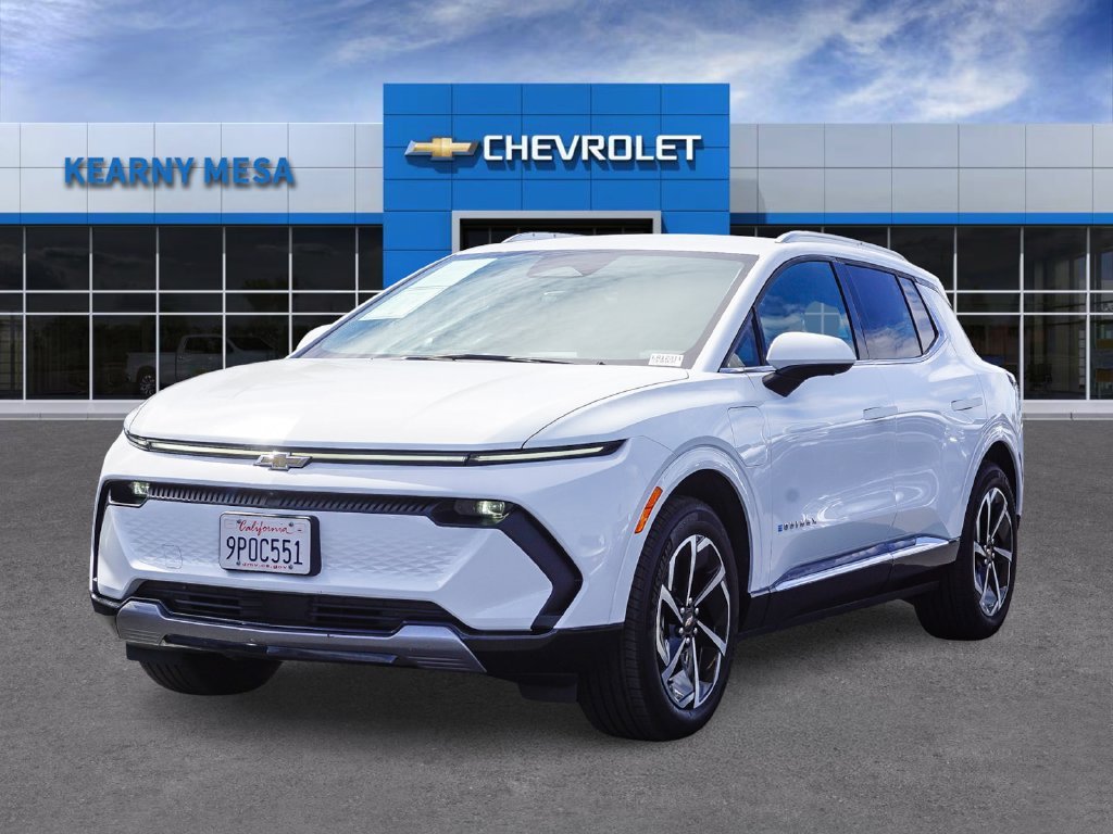 Used 2024 White Chevrolet LT image 3