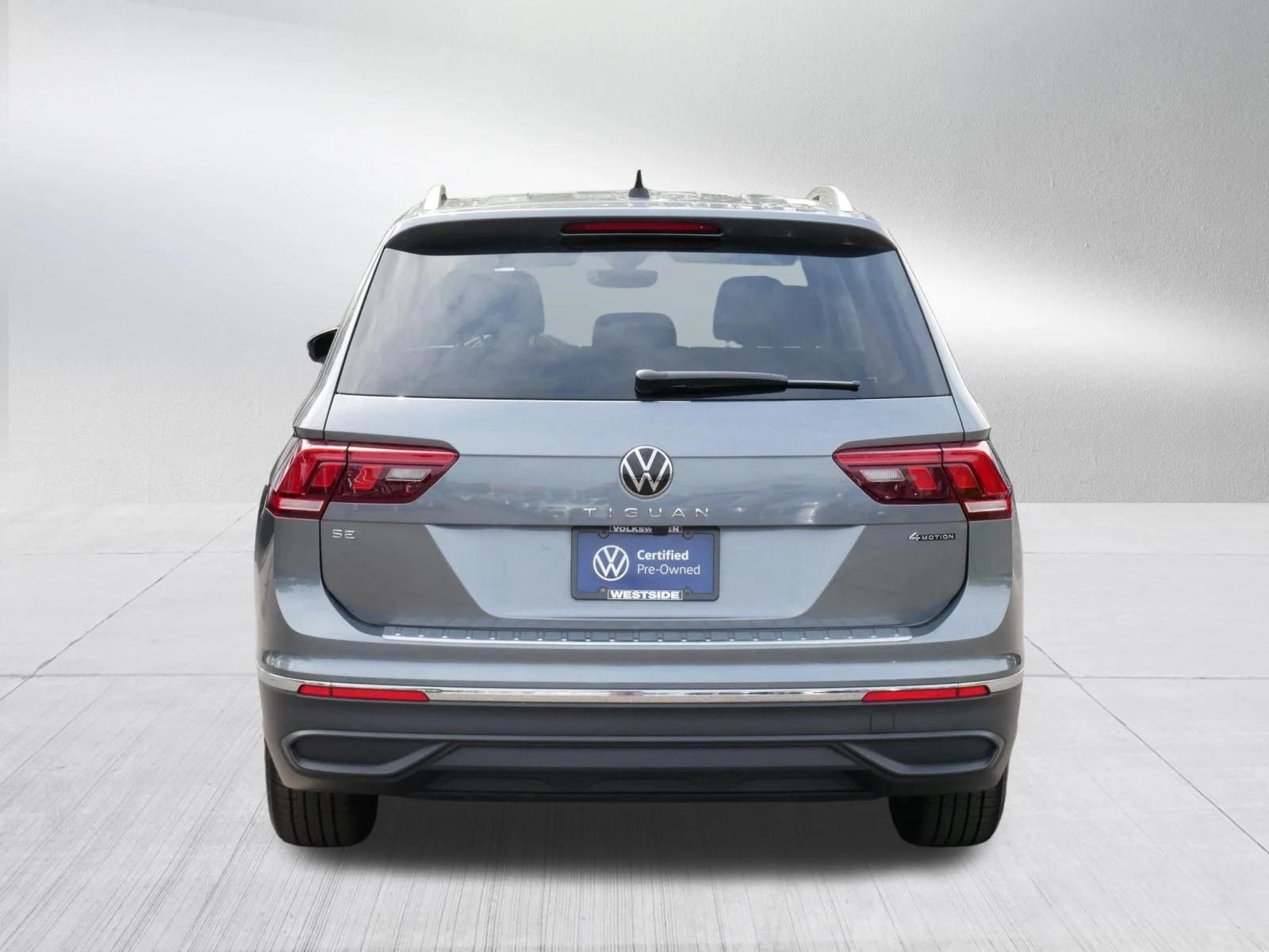 Certified Used 2023 Platinum Gray Metallic Volkswagen SE image 6