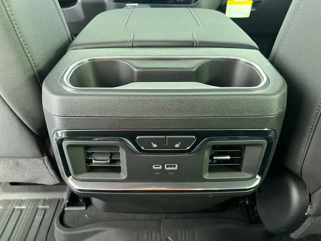 2026 GMC Sierra 1500 SLT - Photo 14