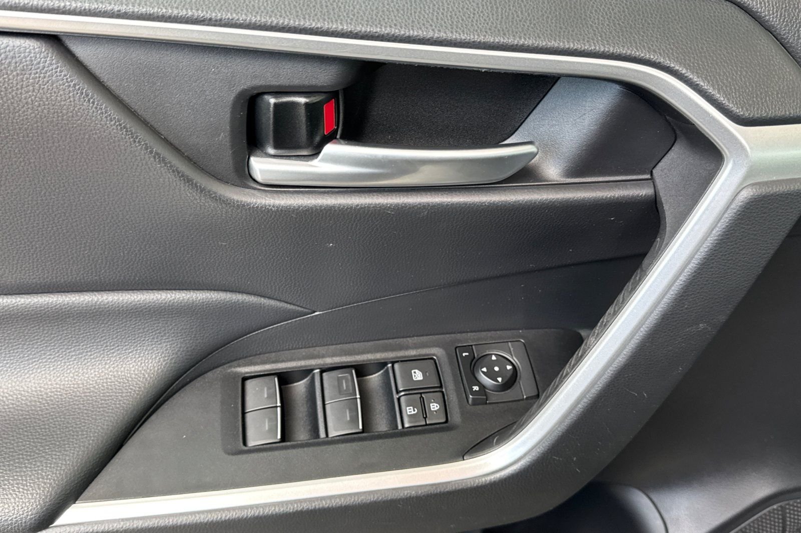 Certified Used 2023  Toyota XLE Premium image 14