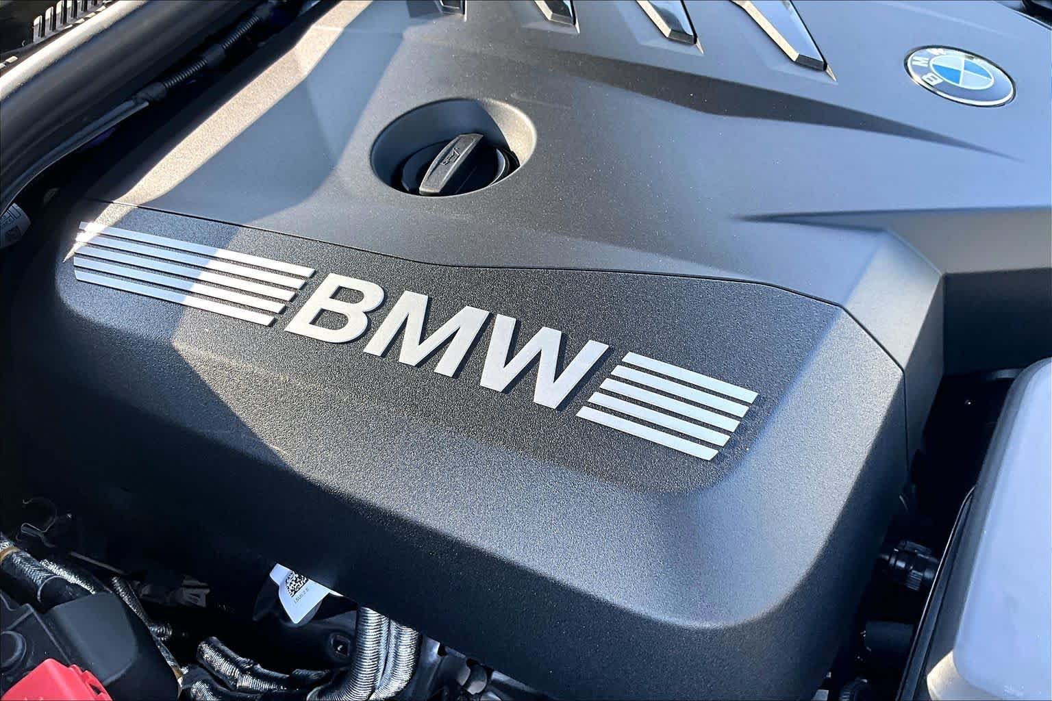 2025 BMW 3 Series 30