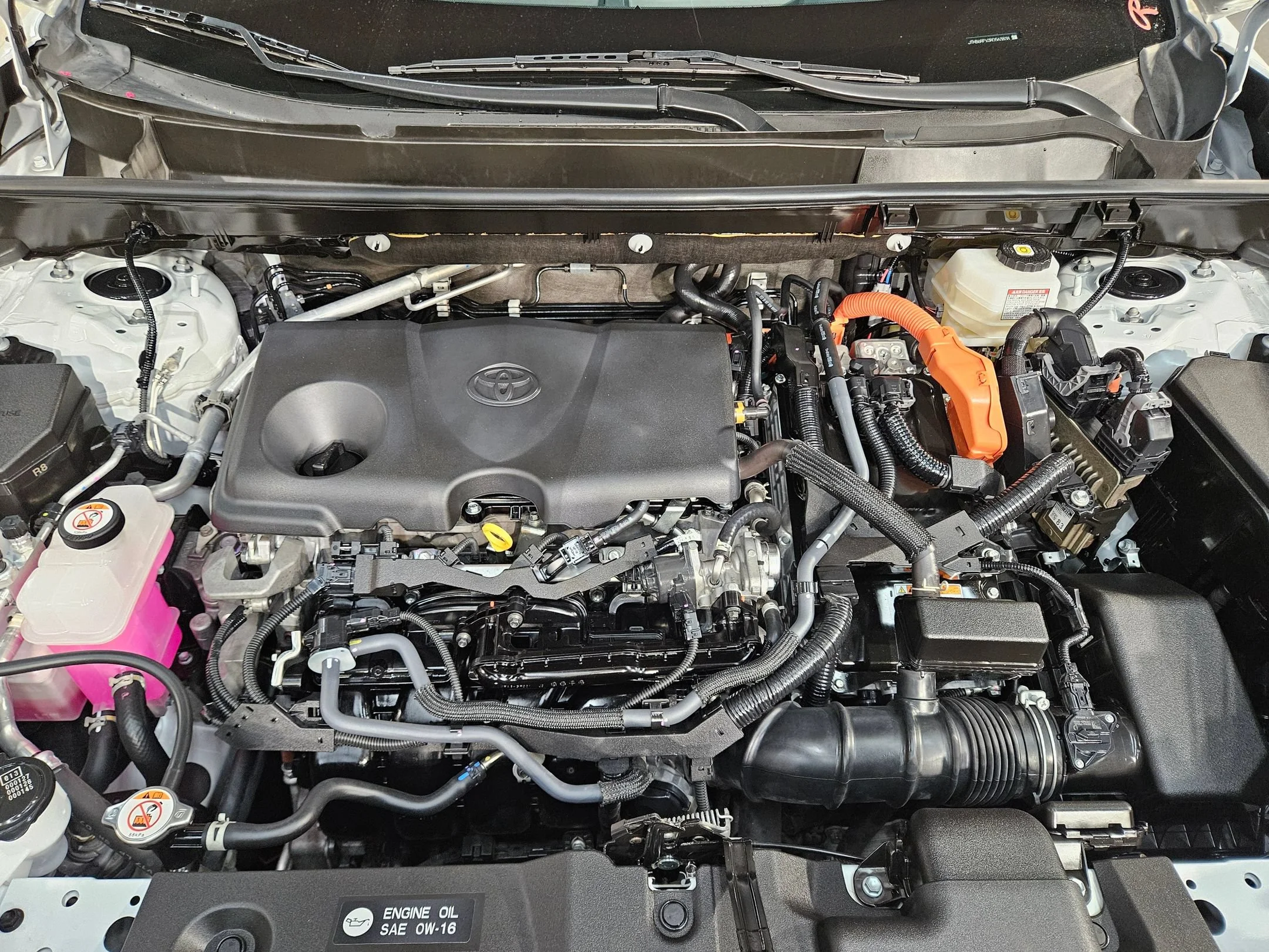 Used 2024 Wind Chill Pearl Toyota Hybrid XLE Premium image 19