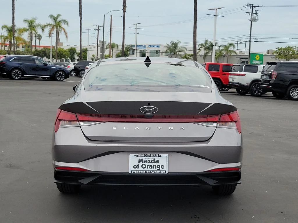 Used 2023 Fluid Metal Hyundai SE image 22