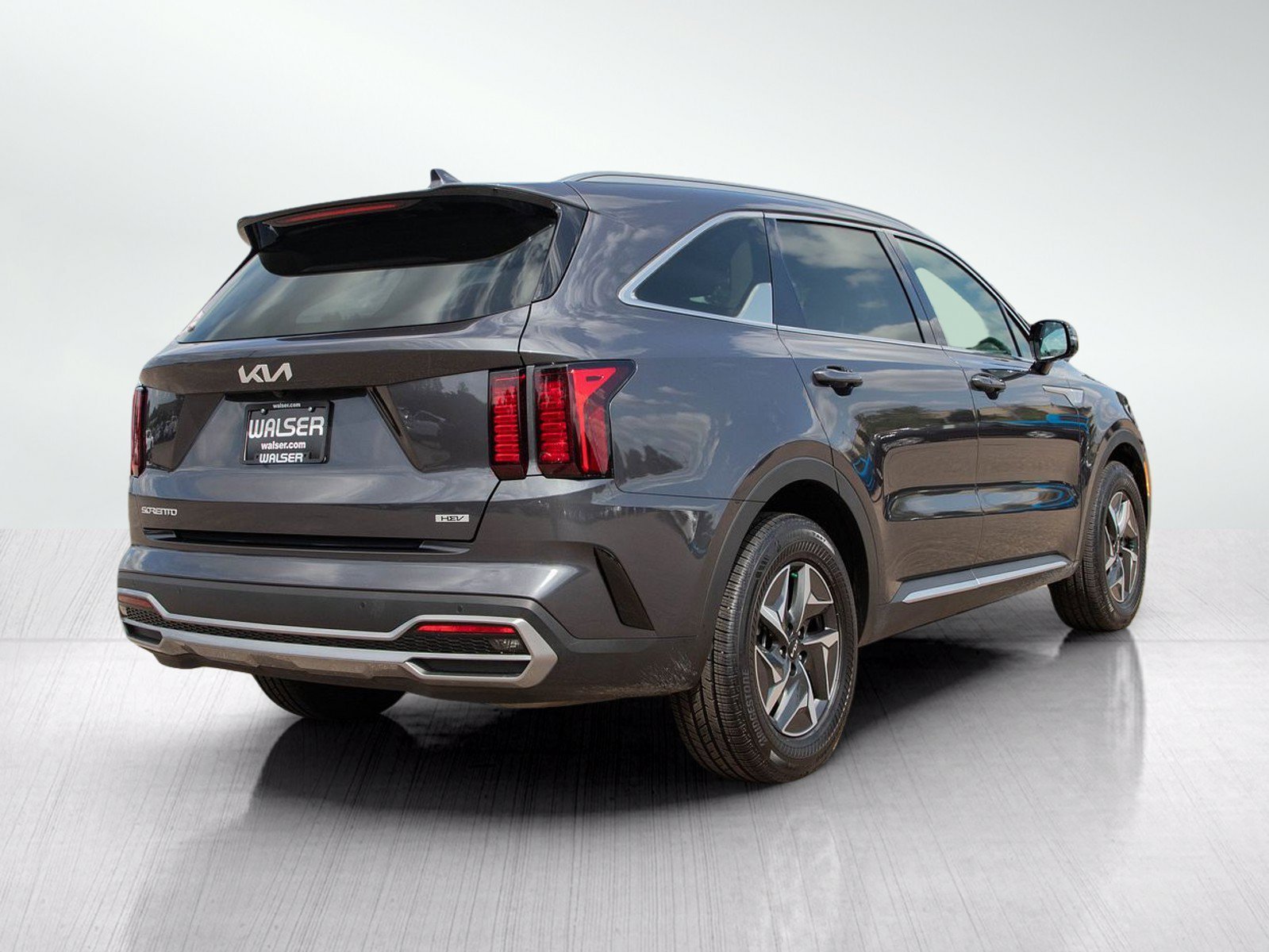 Used 2023 Platinum Graphite Kia EX image 5