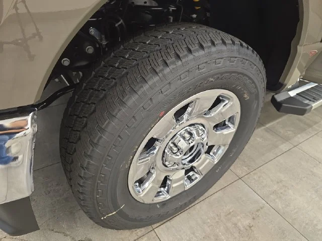 New 2027 Marsh Gray Metallic Ford F-250® Lariat® image 46