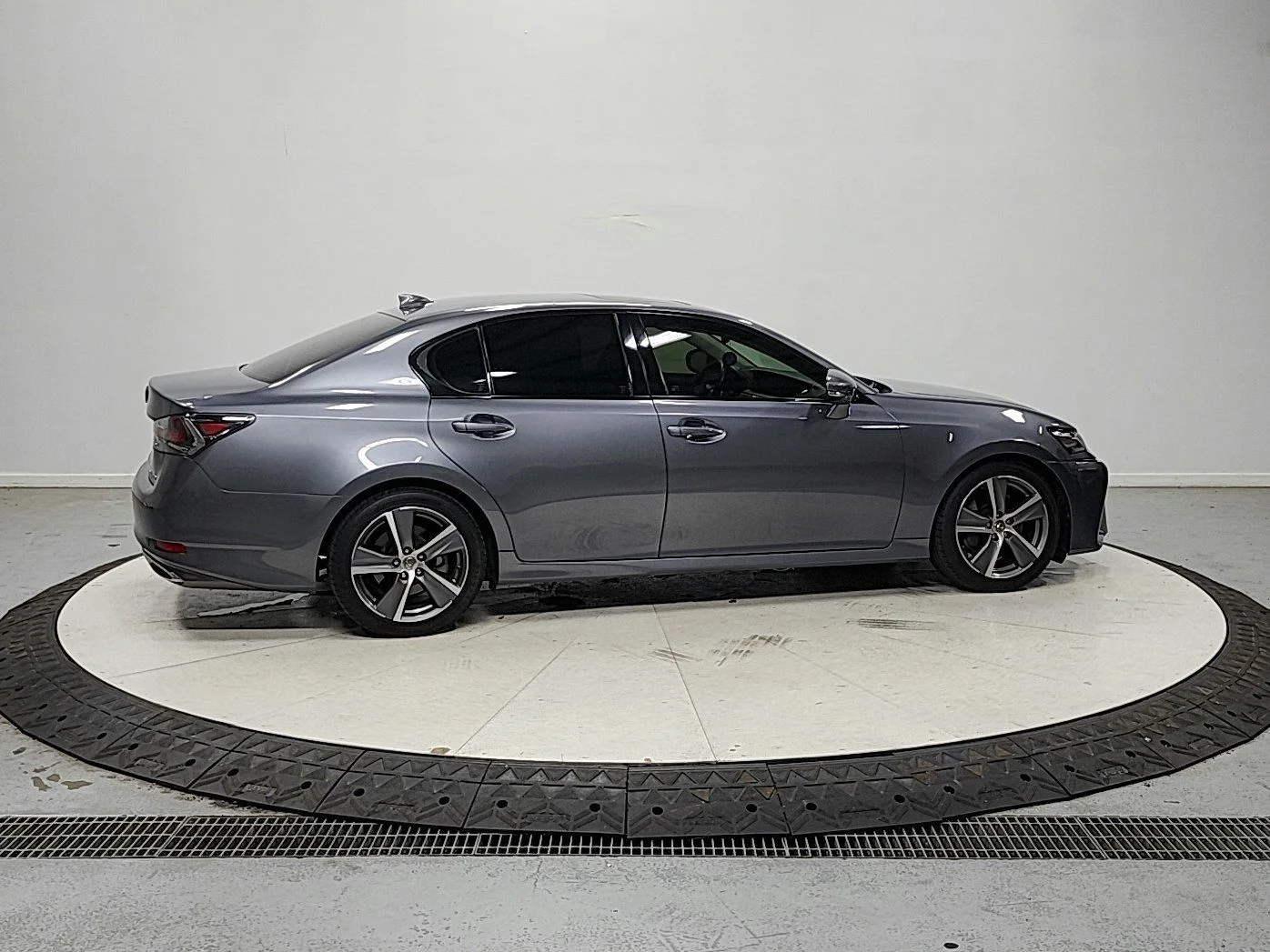 Used 2016 Nebula Gray Pearl Lexus 350 image 9