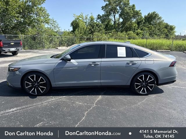 Used 2025 Urban Gray Pearl Honda Touring image 10