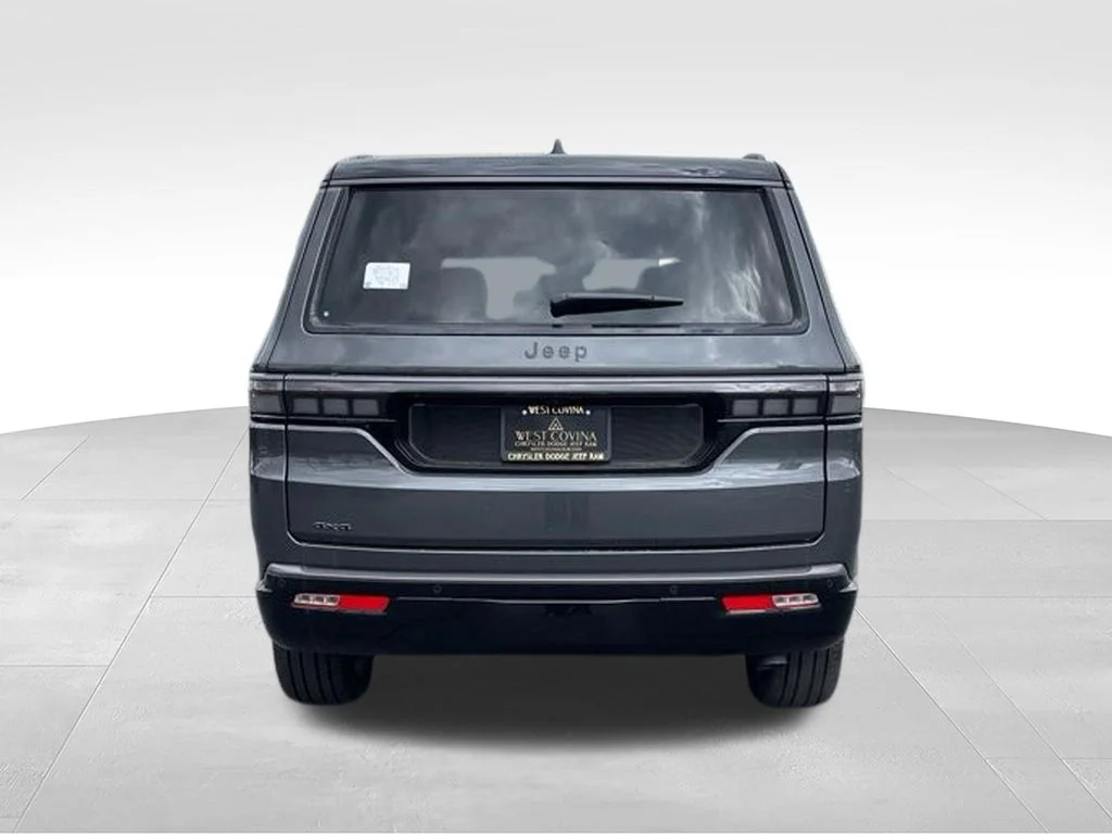 New 2026 Baltic-Gray Metallic Clear-Coat Exterior Paint Jeep Summit Obsidian image 6