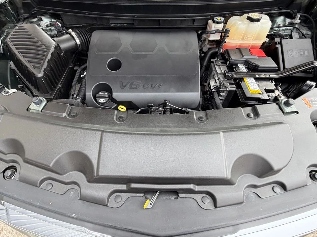 Used 2022 Green Chevrolet LT Leather image 7