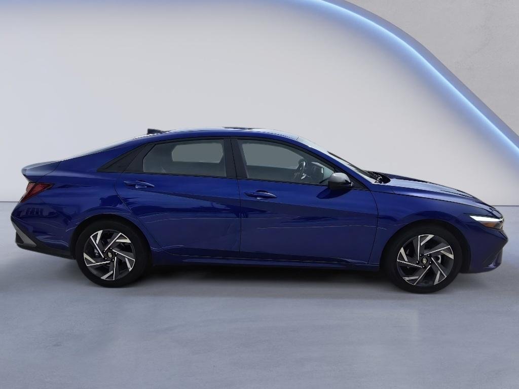 Used 2025 Intense Blue Hyundai SEL Sport image 6