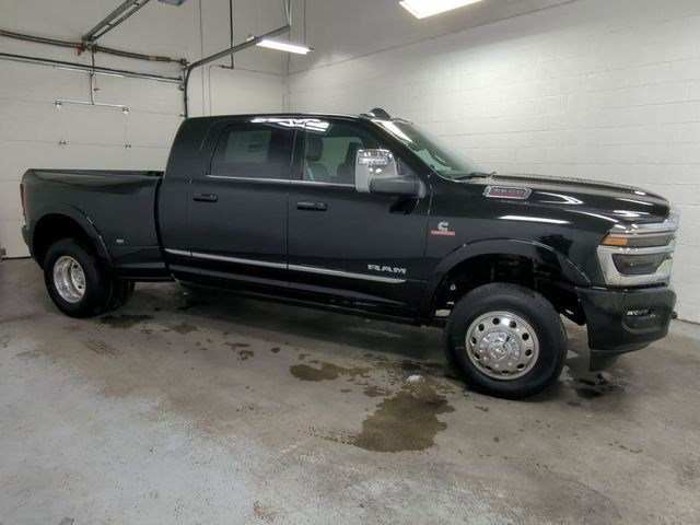 New 2026 Diamond Black Crystal Pearl-Coat Exterior Paint RAM Limited image 3