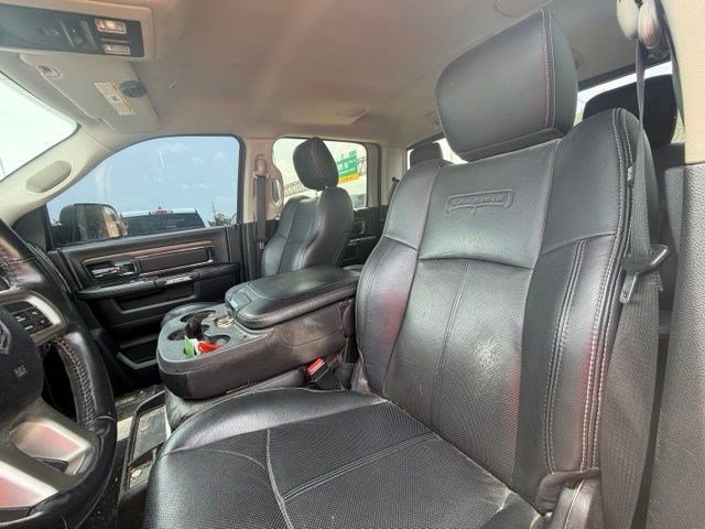 Used 2018 Brilliant Black Crystal Pearlcoat Ram Laramie image 7