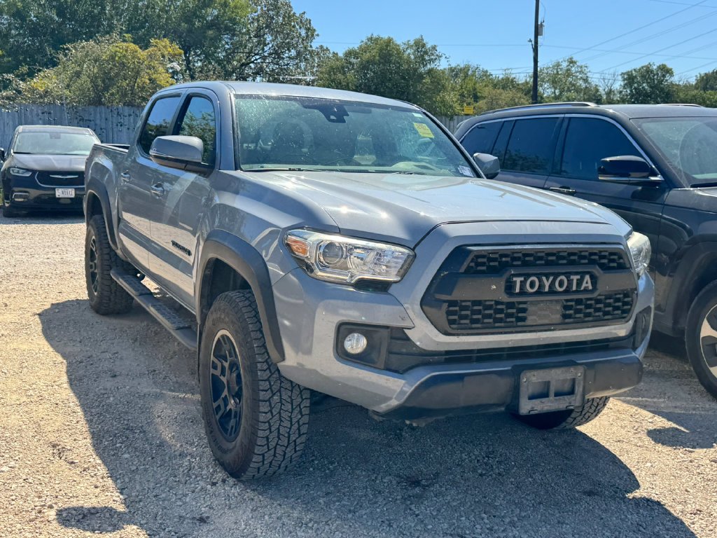 Used 2018  Toyota TRD Off-Road image 2
