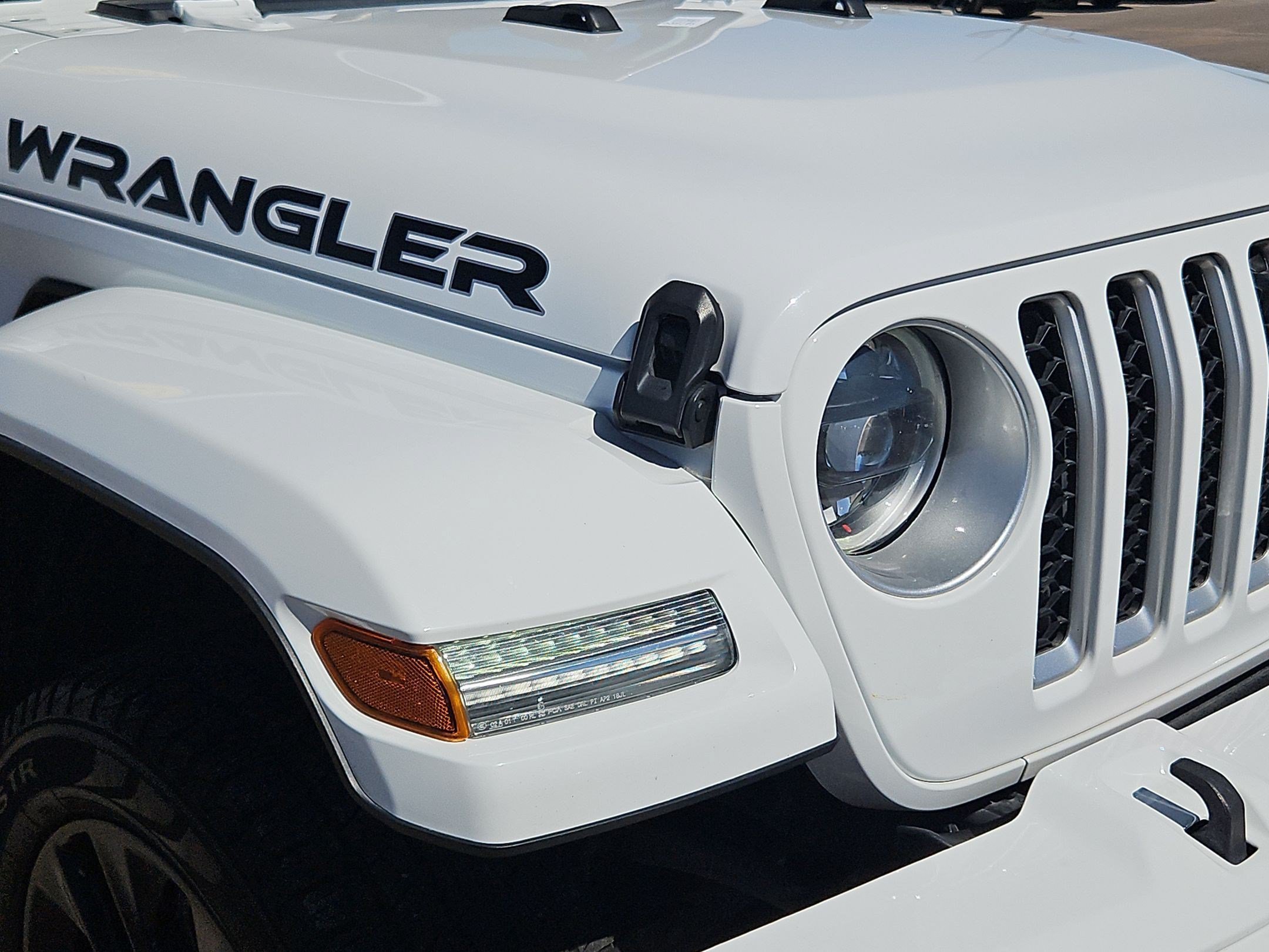 Certified Used 2023 White Jeep 4-Door High Altitude 4x4 image 10
