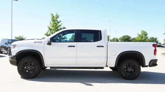 Used 2024 White Chevrolet ZR2 image 6