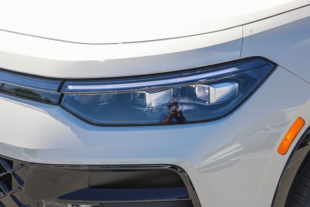 New 2026 Beige Volkswagen SE R-Line Black image 4