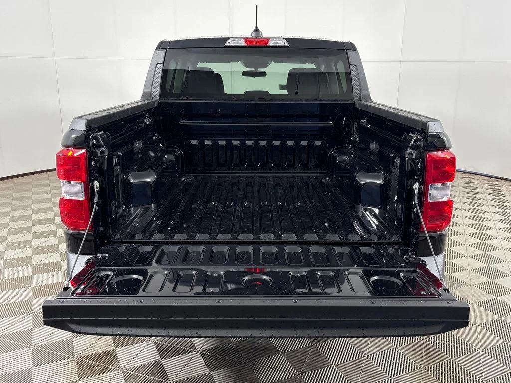 New 2026 Black Ford XLT image 25