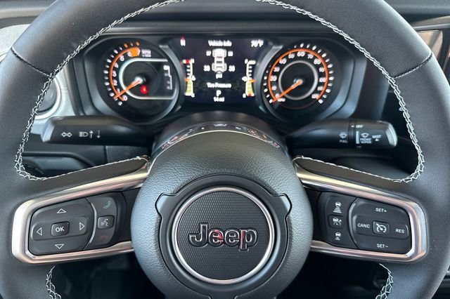 2025 Jeep Wrangler 4-Door Sahara - Photo 18