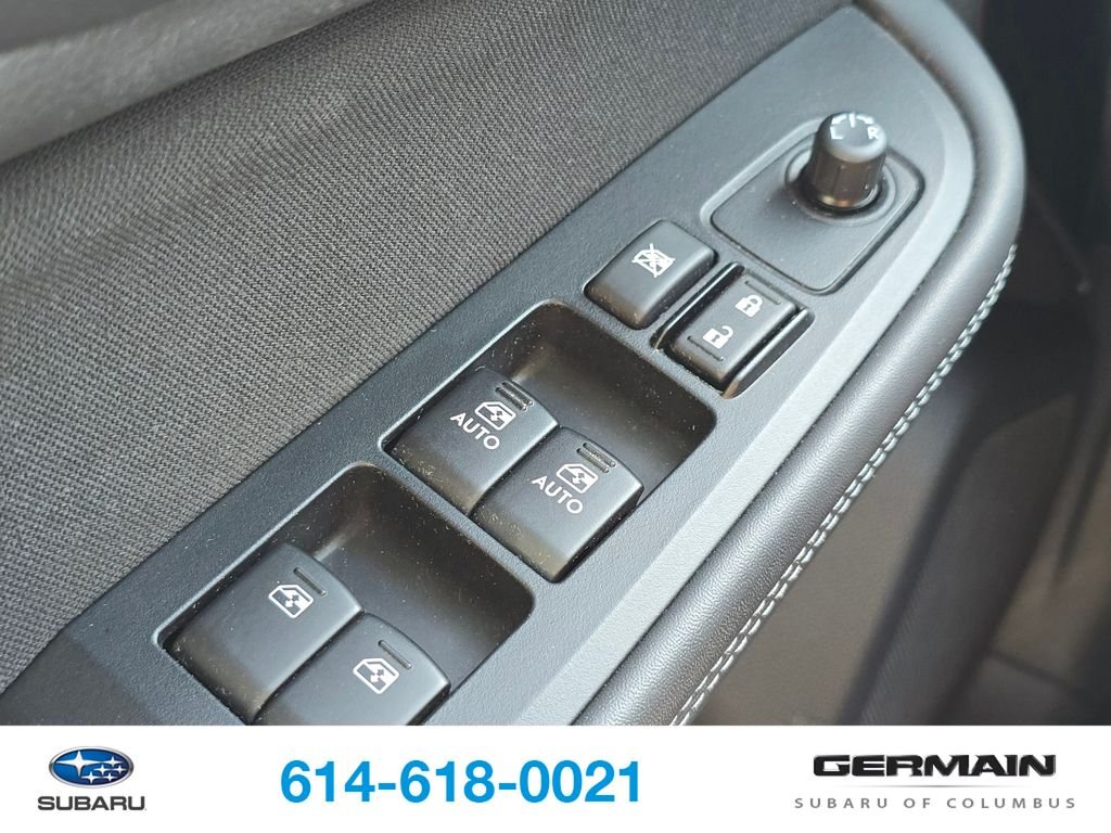 Used 2018 Blue Subaru 2.5i Premium image 26