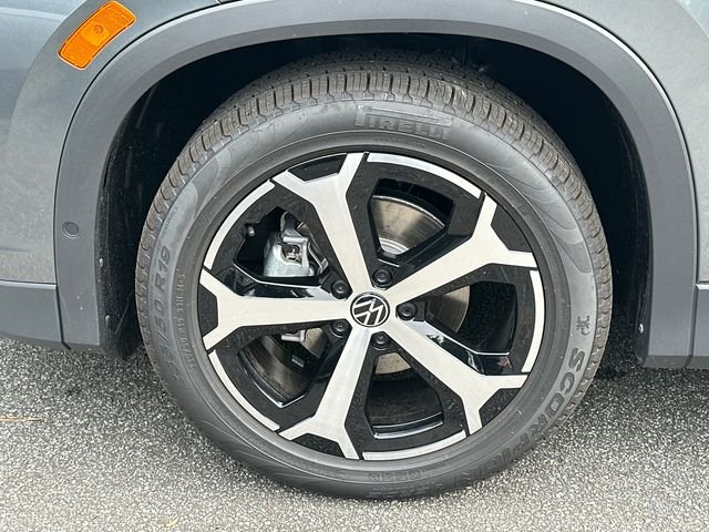 New 2026 Gray Volkswagen 2.0T SE image 11