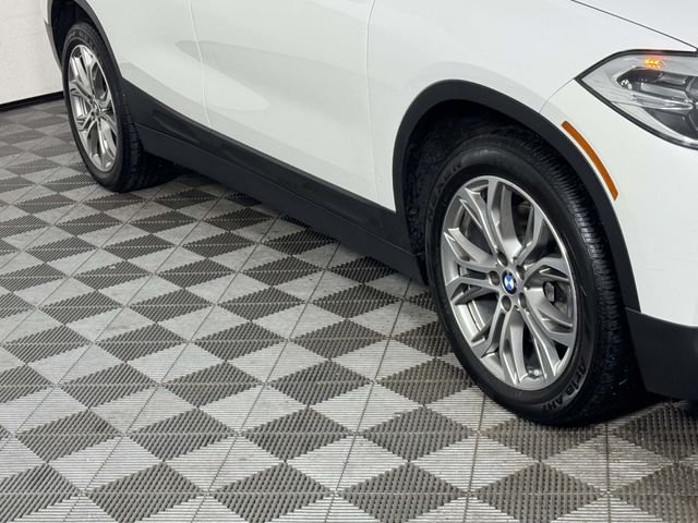 Used 2020 White BMW xDrive28i image 12