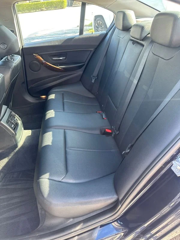 Used 2014  BMW xDrive image 25