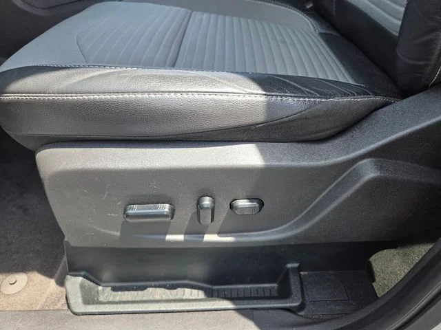 Certified Used 2019 Ingot Silver Ford SE image 10