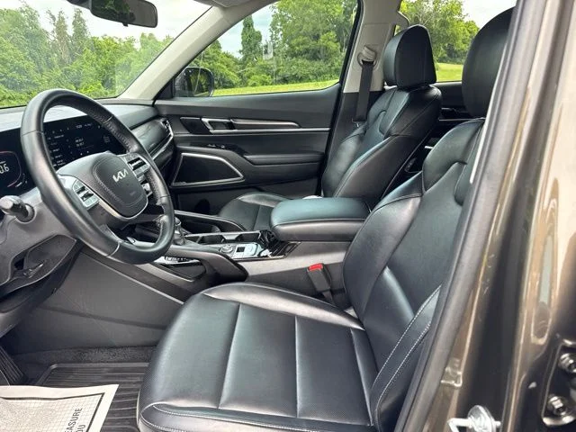 Used 2024 Green Kia S image 17