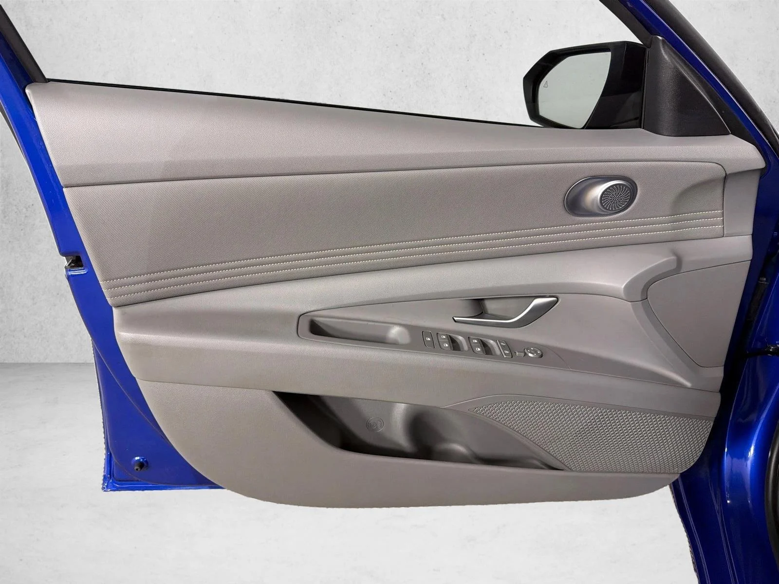 Used 2025 Gray Hyundai SEL Sport image 10