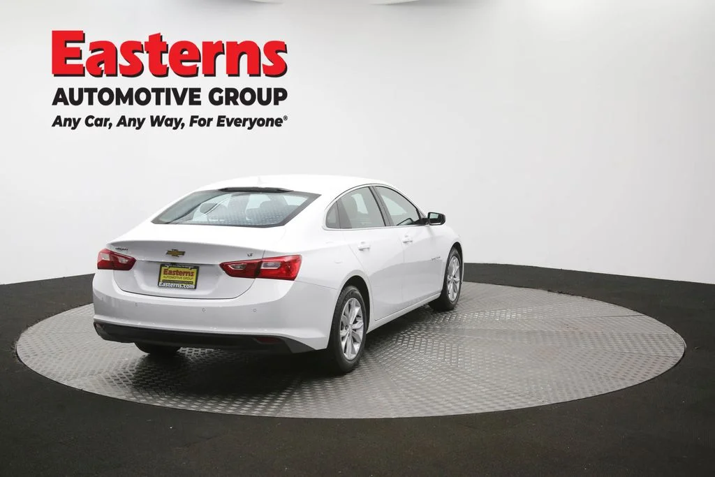 Used 2025 White Chevrolet LT image 40