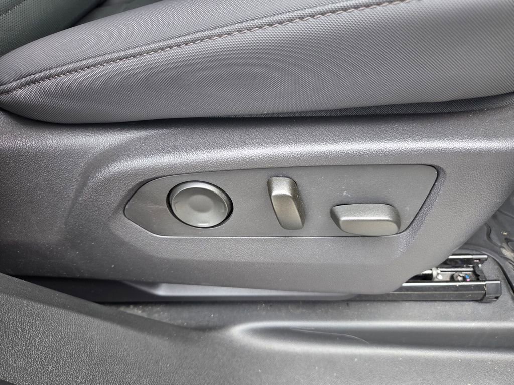 Used 2024 Tide Metallic (Ice Blue) GMC 2X image 16