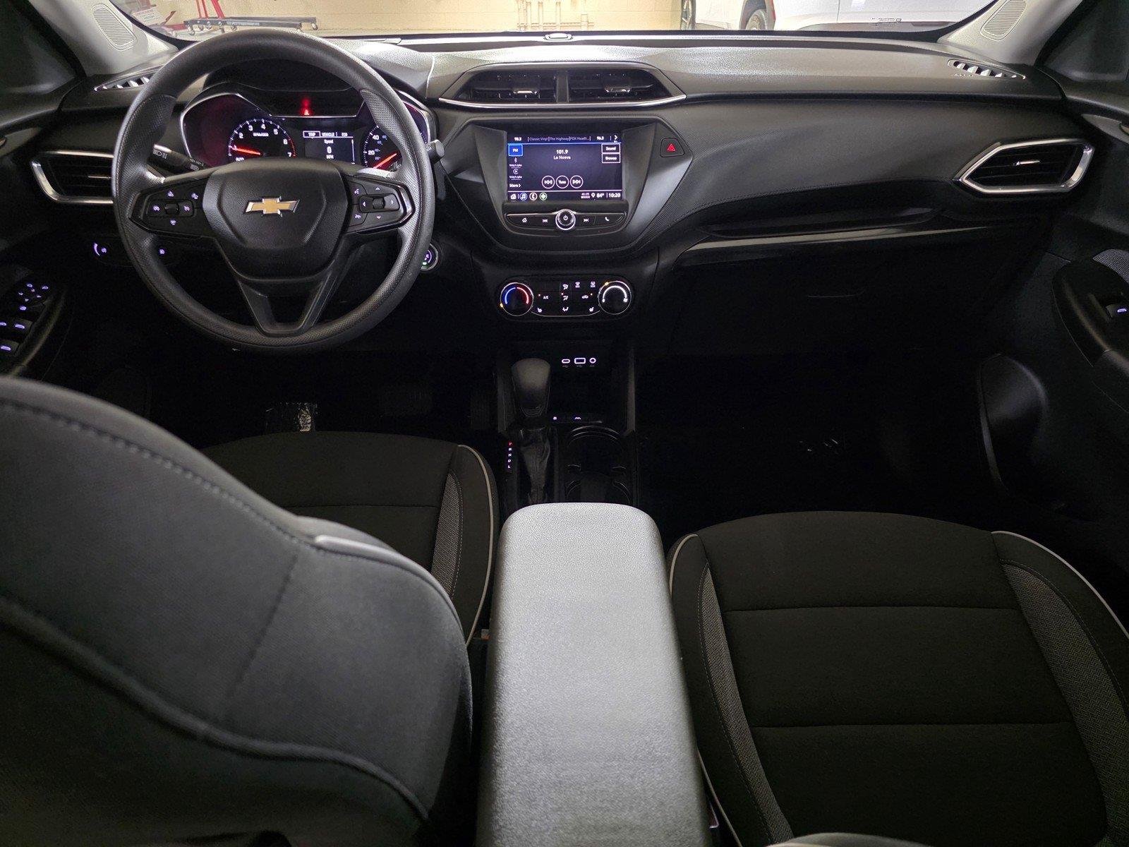 Used 2023 Sterling Gray Metallic Chevrolet LT image 18