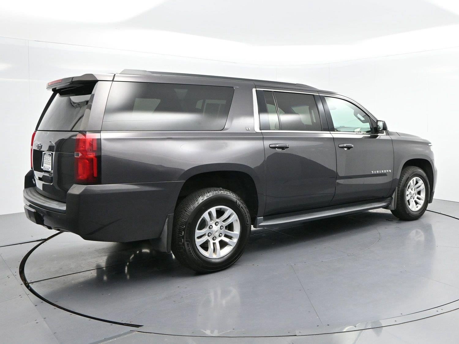 Used 2018 TUNGSTEN METALLIC Chevrolet LT image 7