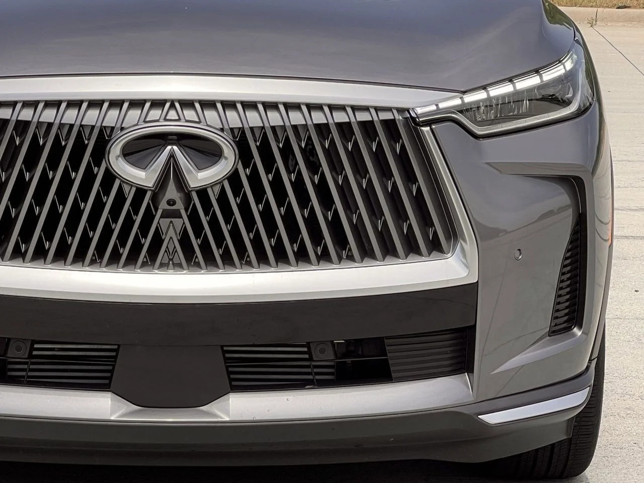 New 2027 Graphite Shadow INFINITI SPORT image 10