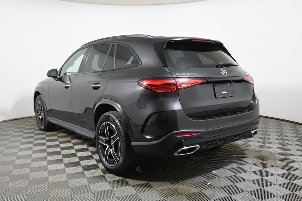 Used 2026 Graphite Grey Metallic Mercedes-Benz GLC 300 image 5