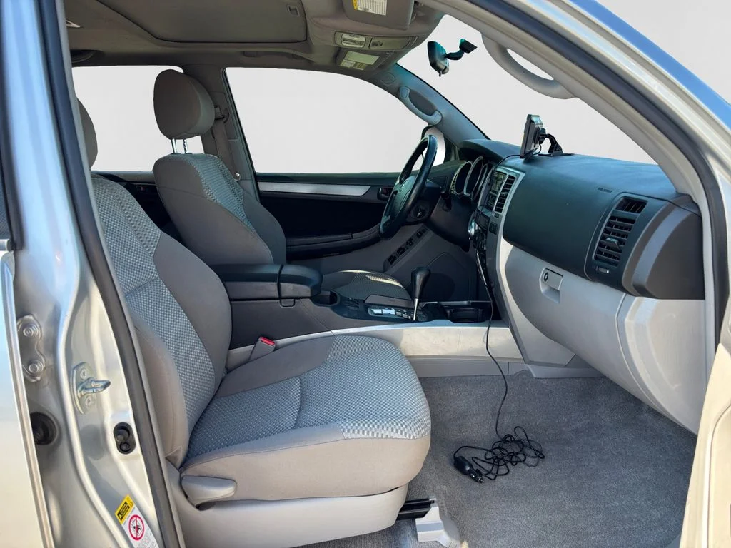 Used 2008 Silver Toyota SR5 image 15