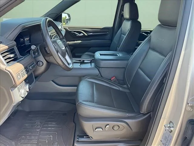 Used 2022 Beige GMC Denali image 5