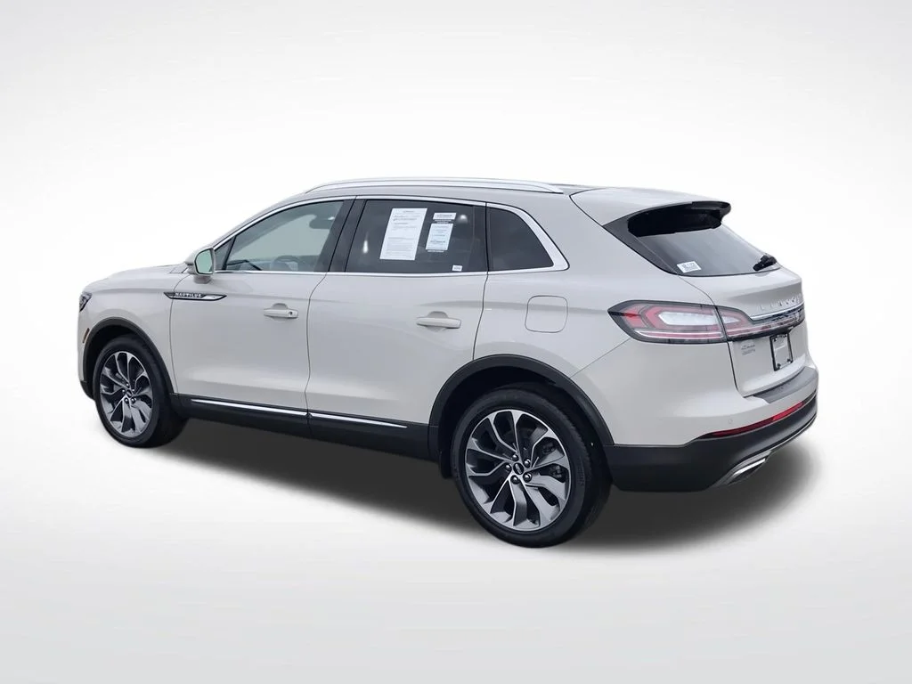 Used 2022 White Lincoln Reserve image 7