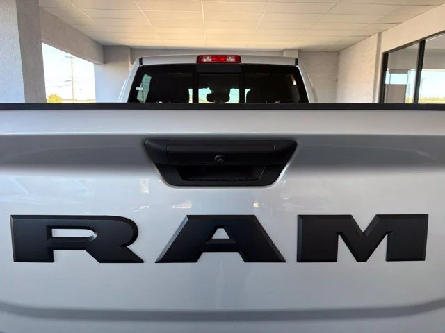 New 2027 Silver-Zynith Exterior Paint RAM Big Horn image 5