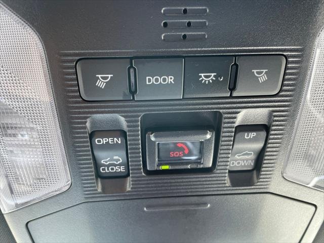 Certified Used 2024 MID BLCK/MAG GRAY Toyota  image 28